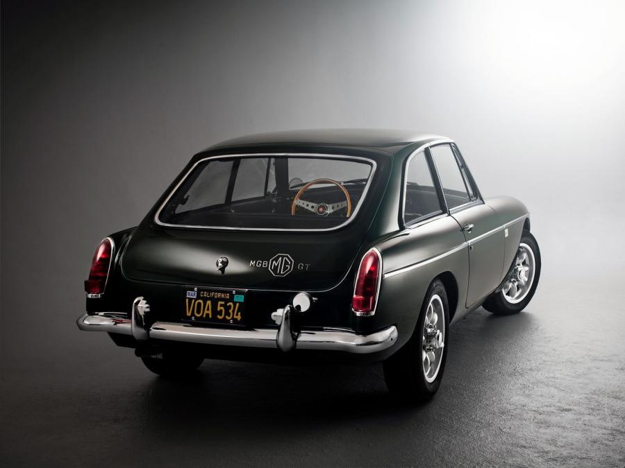  MGB GT 1965 года  (фото 2 из 4)